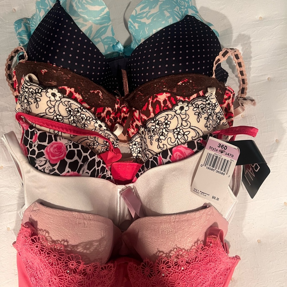 Lot of 8 ladies bras size 36D